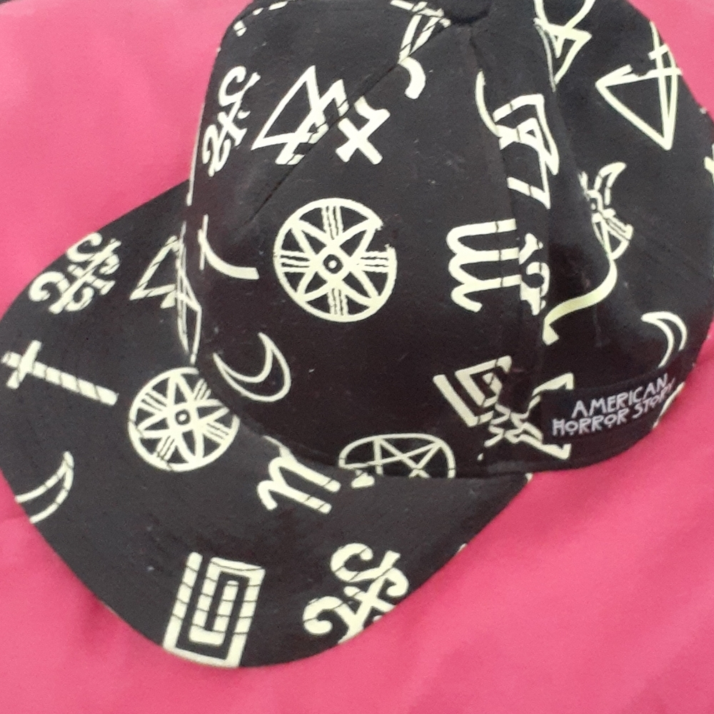 Snapback hat